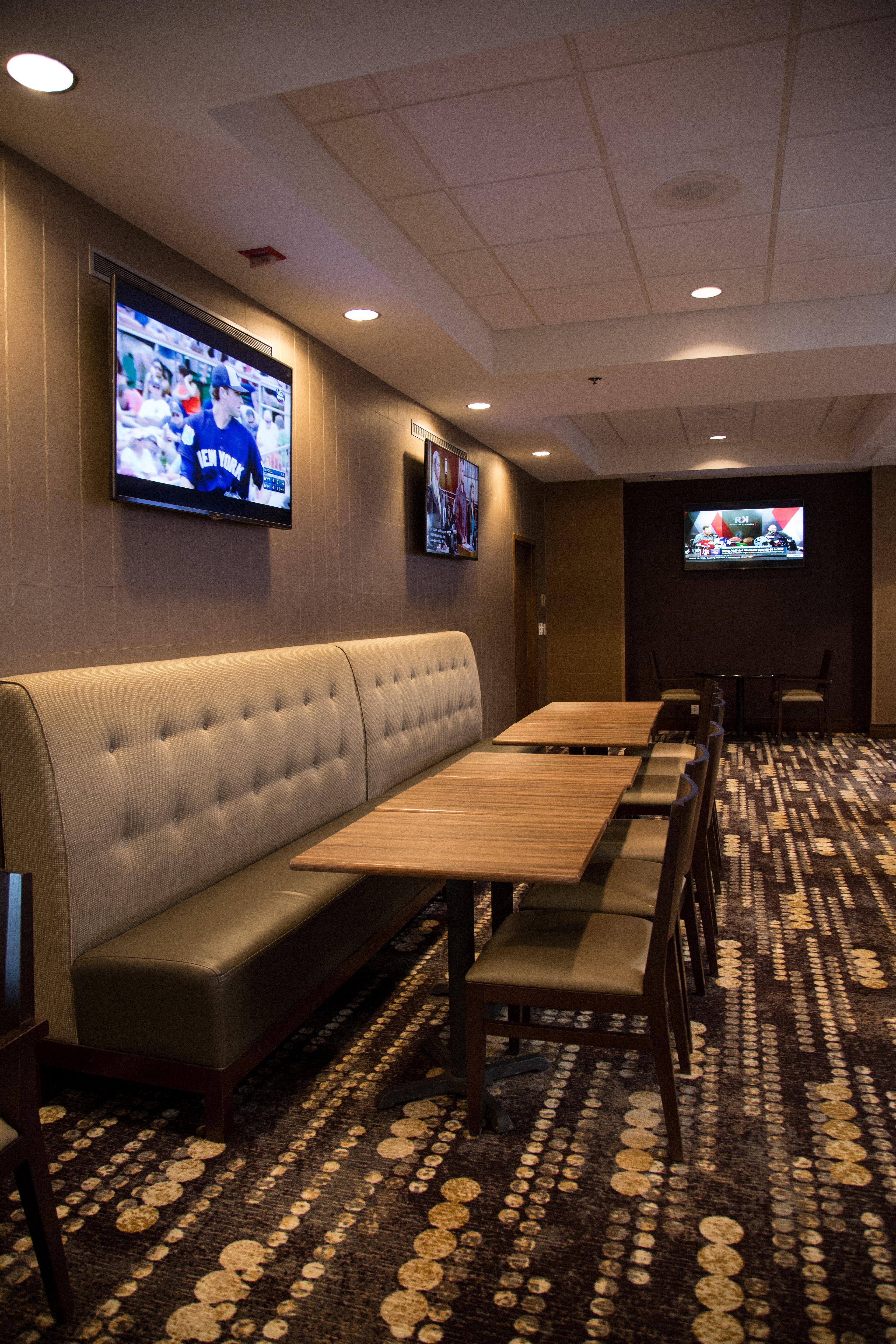 Doubletree By Hilton Rapid City Downtown Convention Center Экстерьер фото