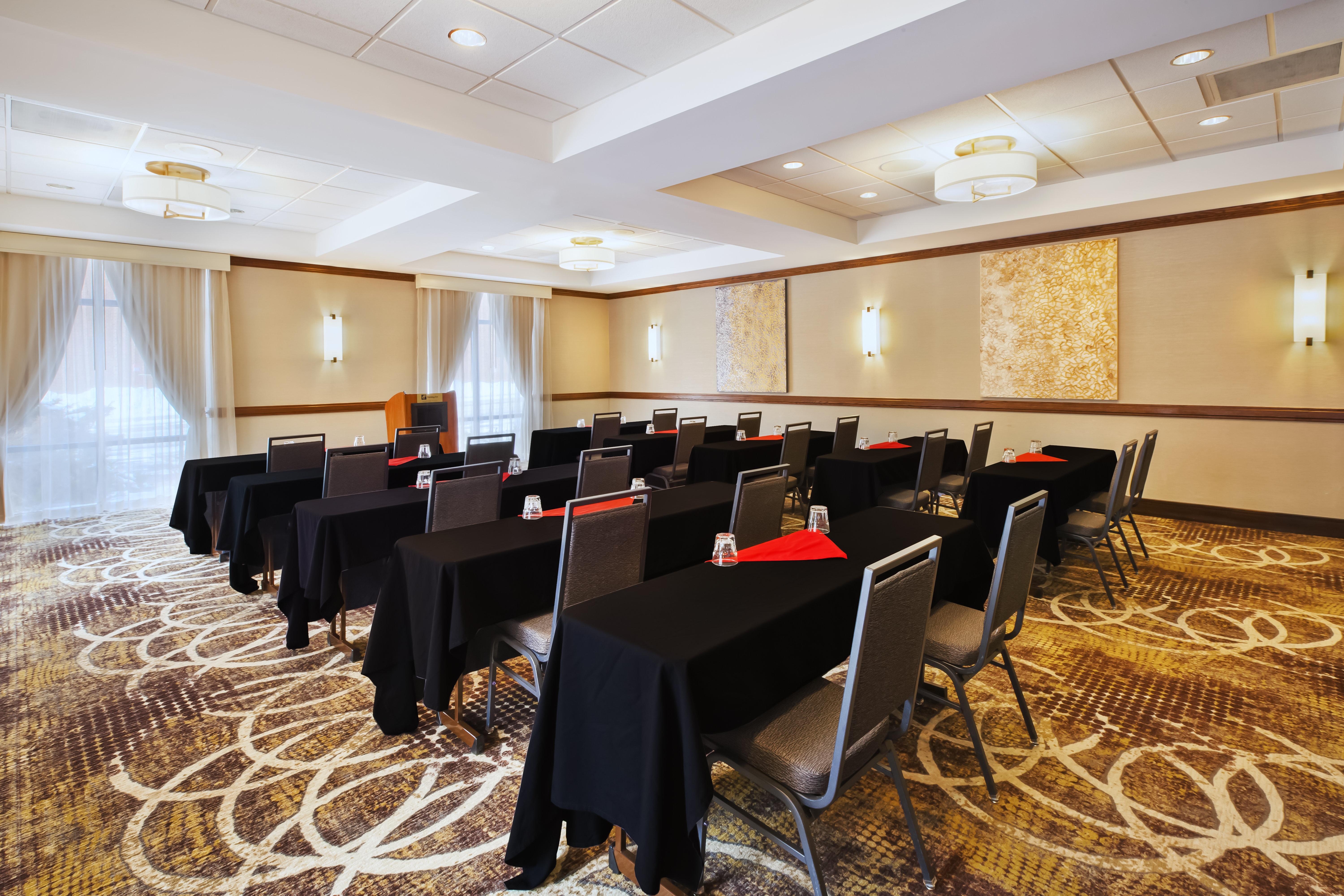 Doubletree By Hilton Rapid City Downtown Convention Center Экстерьер фото