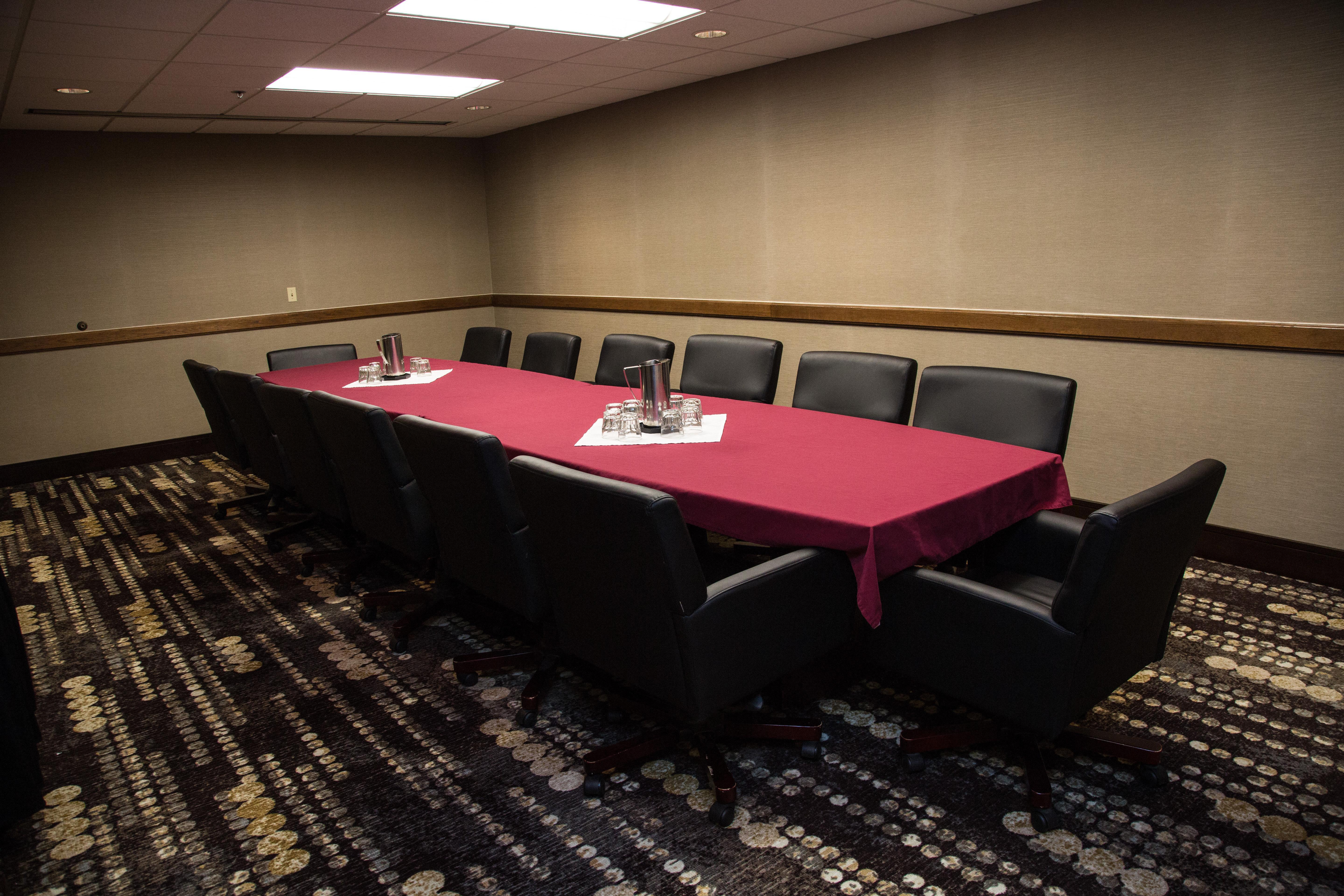 Doubletree By Hilton Rapid City Downtown Convention Center Экстерьер фото