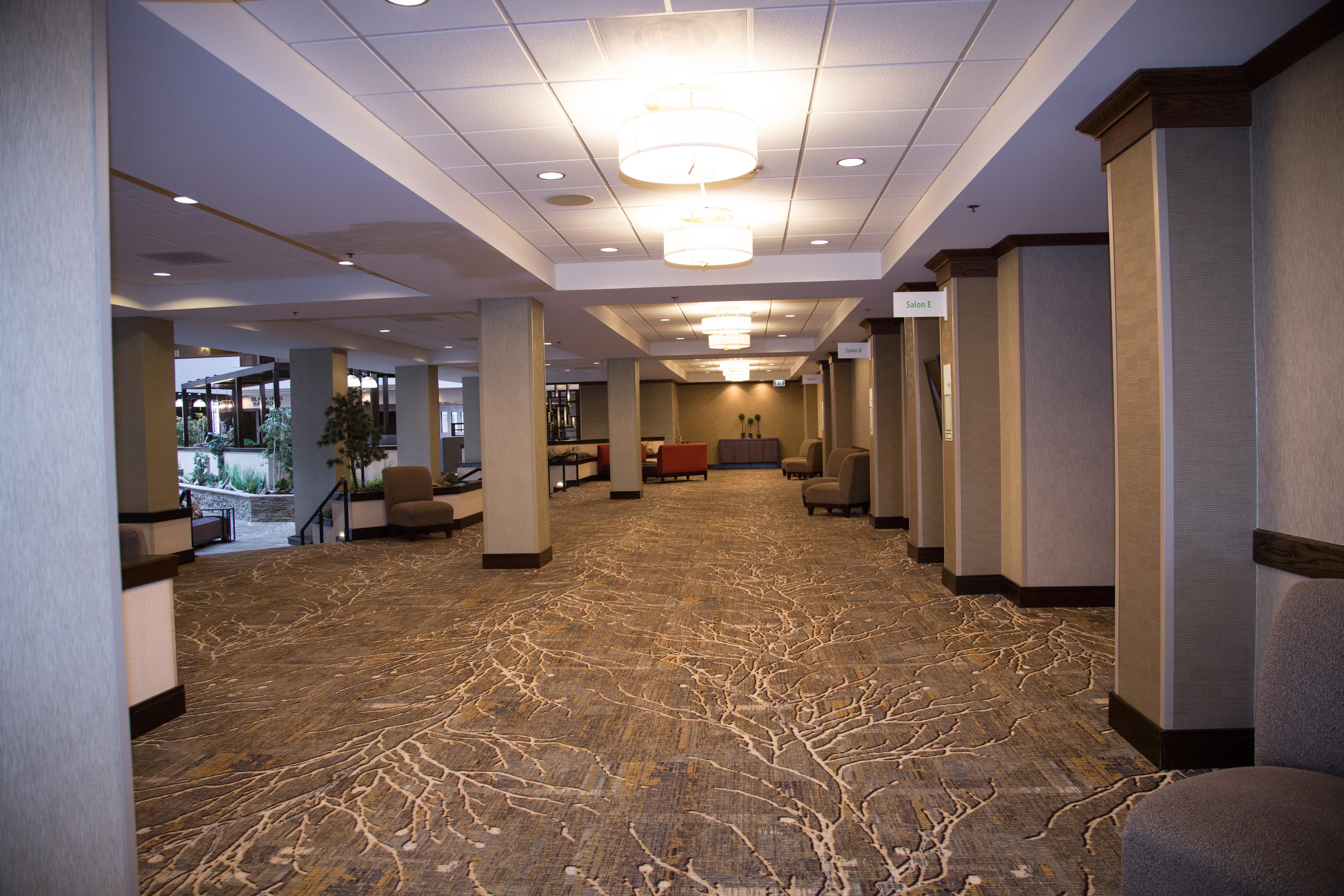 Doubletree By Hilton Rapid City Downtown Convention Center Экстерьер фото